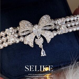 Original design Crystal Bow Pearl Bracelet- Silver & White